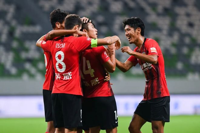 韩国足球代表团表现亮眼，稳坐积分榜榜首