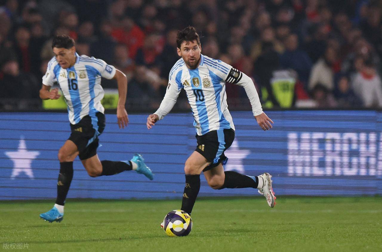 梅西率队连胜，在场上展现出色表现