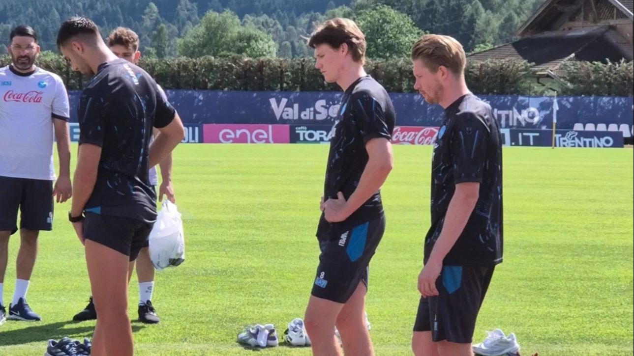 那不勒斯球员体能下降，表现不如预期的简单介绍