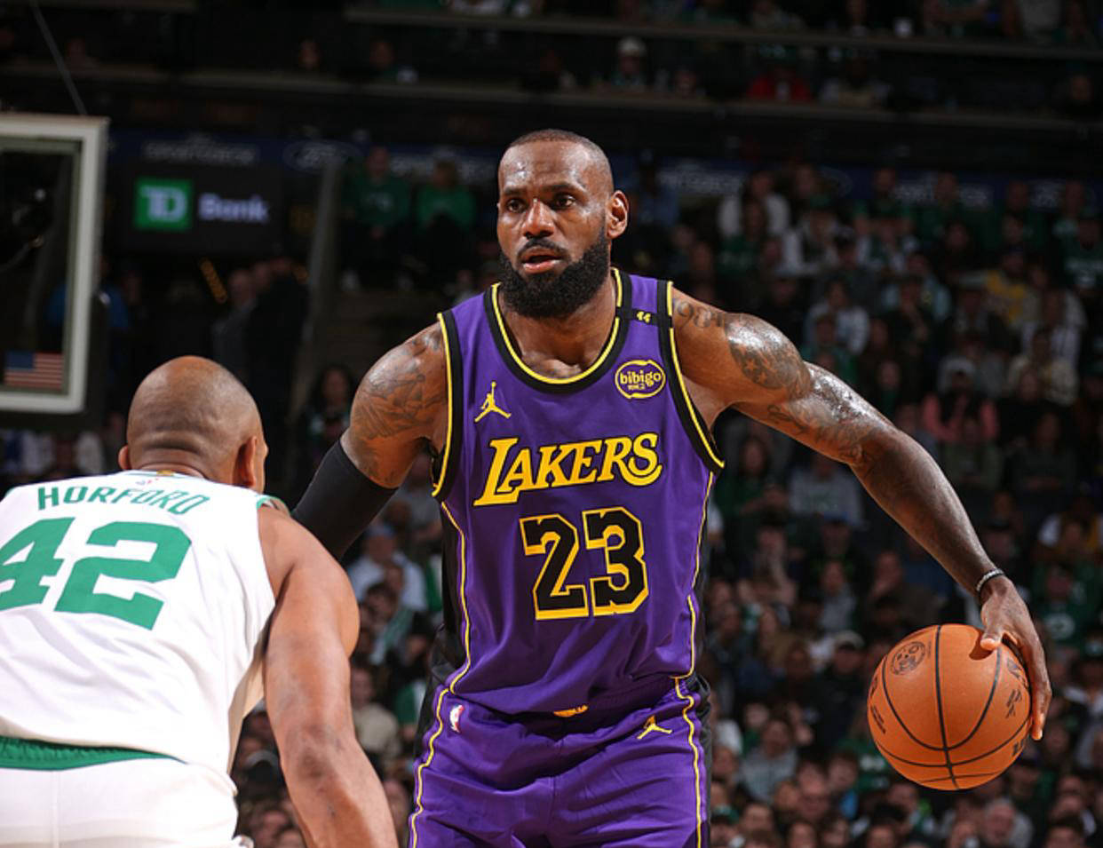 湖人逆转凯尔特人,塔图姆带队取胜 湖人逆转凯尔特人,塔图姆带队取胜