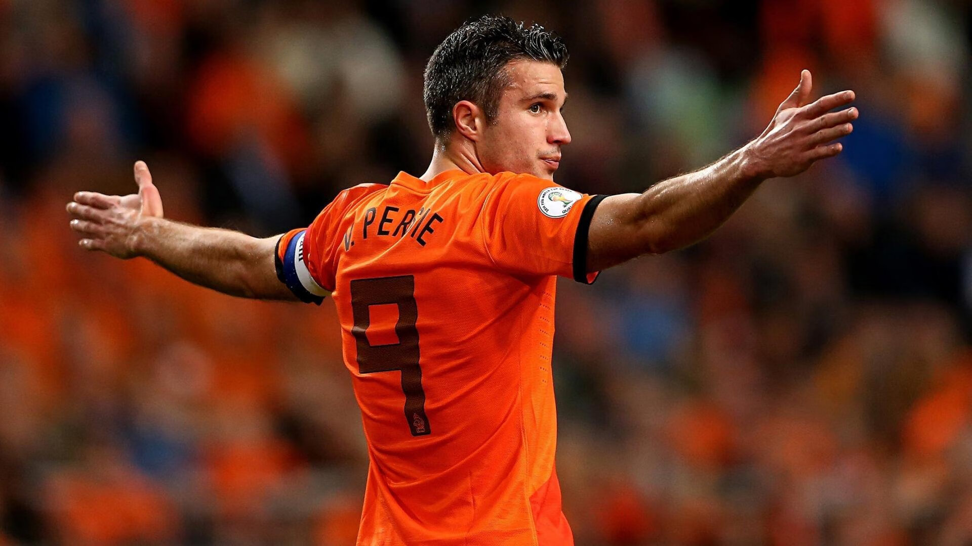 赛道风云，当橙色城墙锁死蓝白旋风—解码荷阿之战的F1式攻防美学