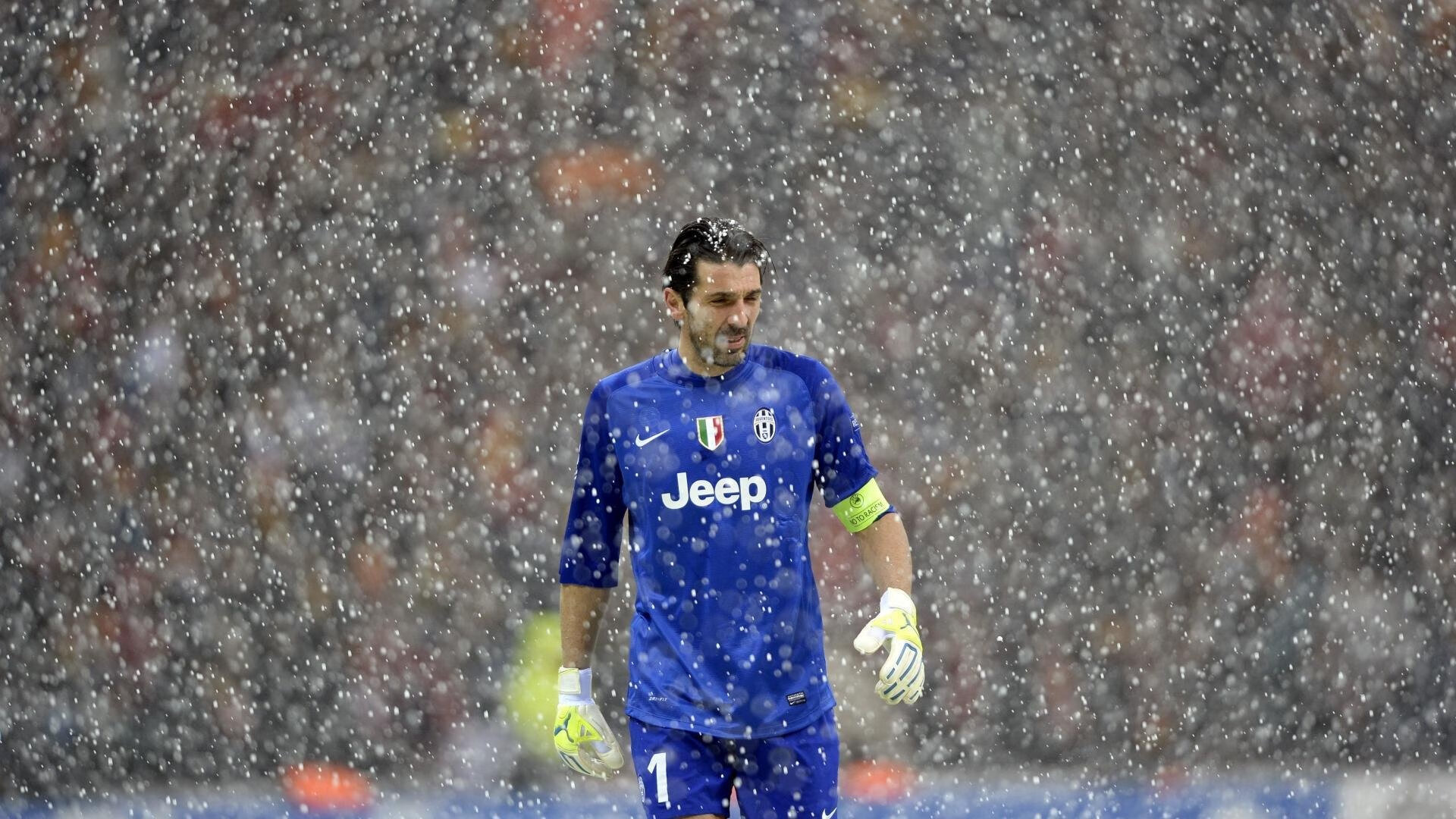 击碎魔咒！黄鸭组合逆风引燃圣火，见证中国力量