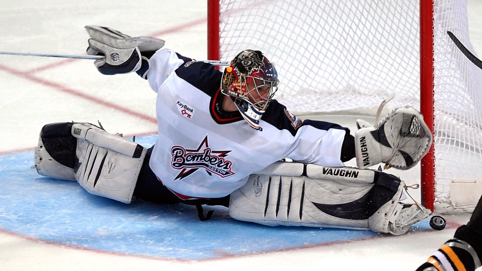 跨界鏖战，羽毛球传奇郑思维如何统治一场德国与泰国的足球赛